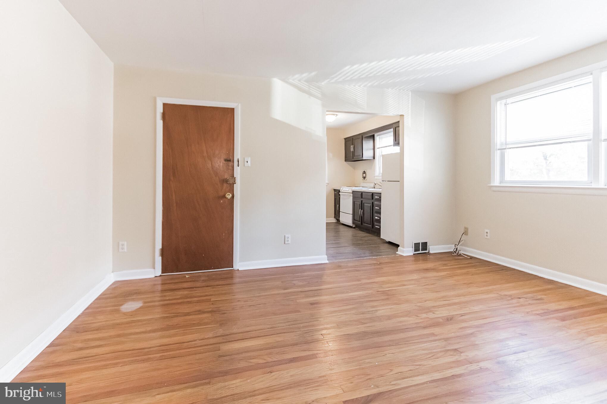 3819 Garrett Road Drexel Hill, PA 19026 - Photo 14 of 30 Unit 1 Living Room