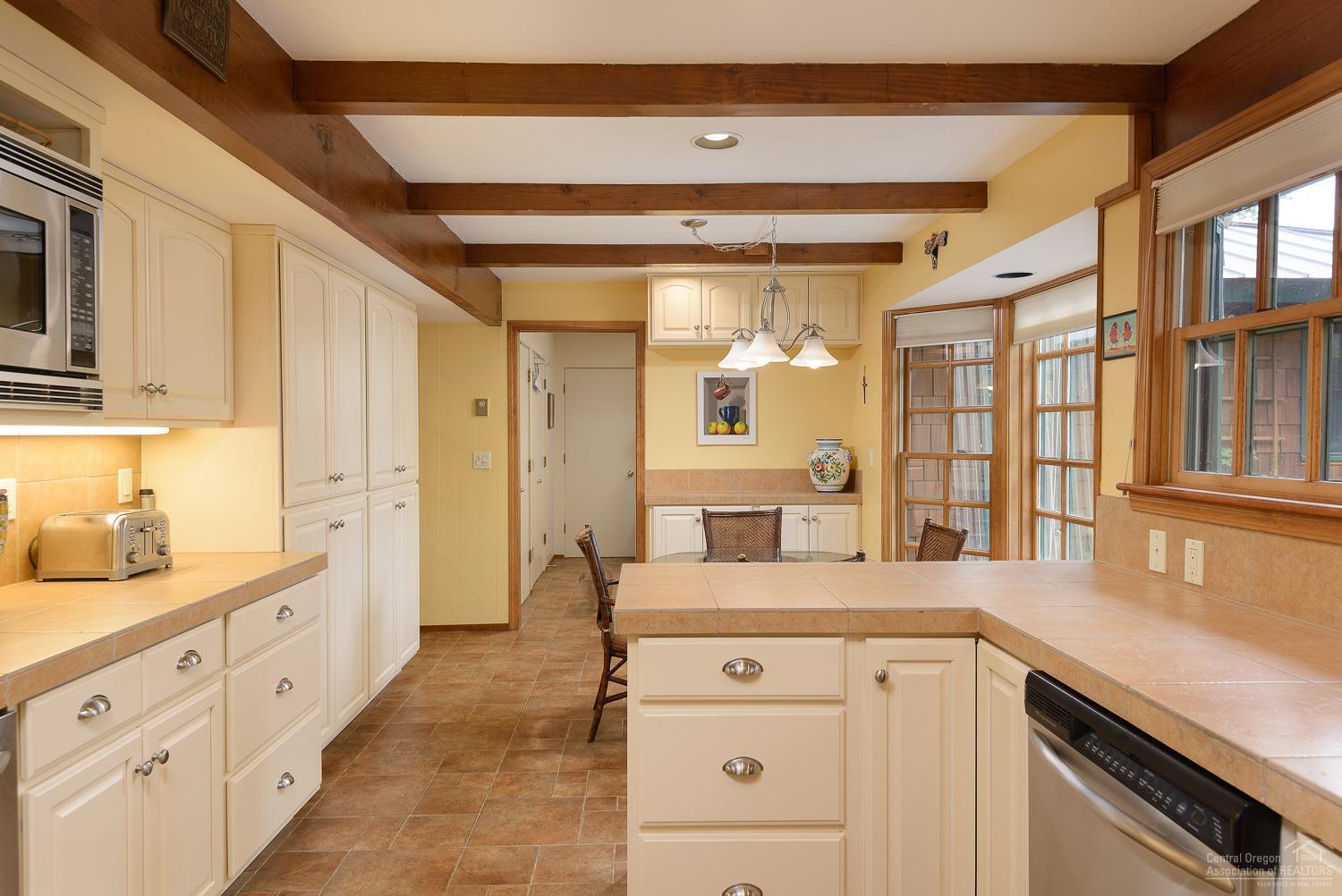 60230 Tekampe Road Bend, OR 97702 - Photo 8 of 25 Additional Photo