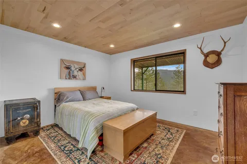 $695,000 | 200 Teanaway Ridge Way, Cle Elum, WA 98922