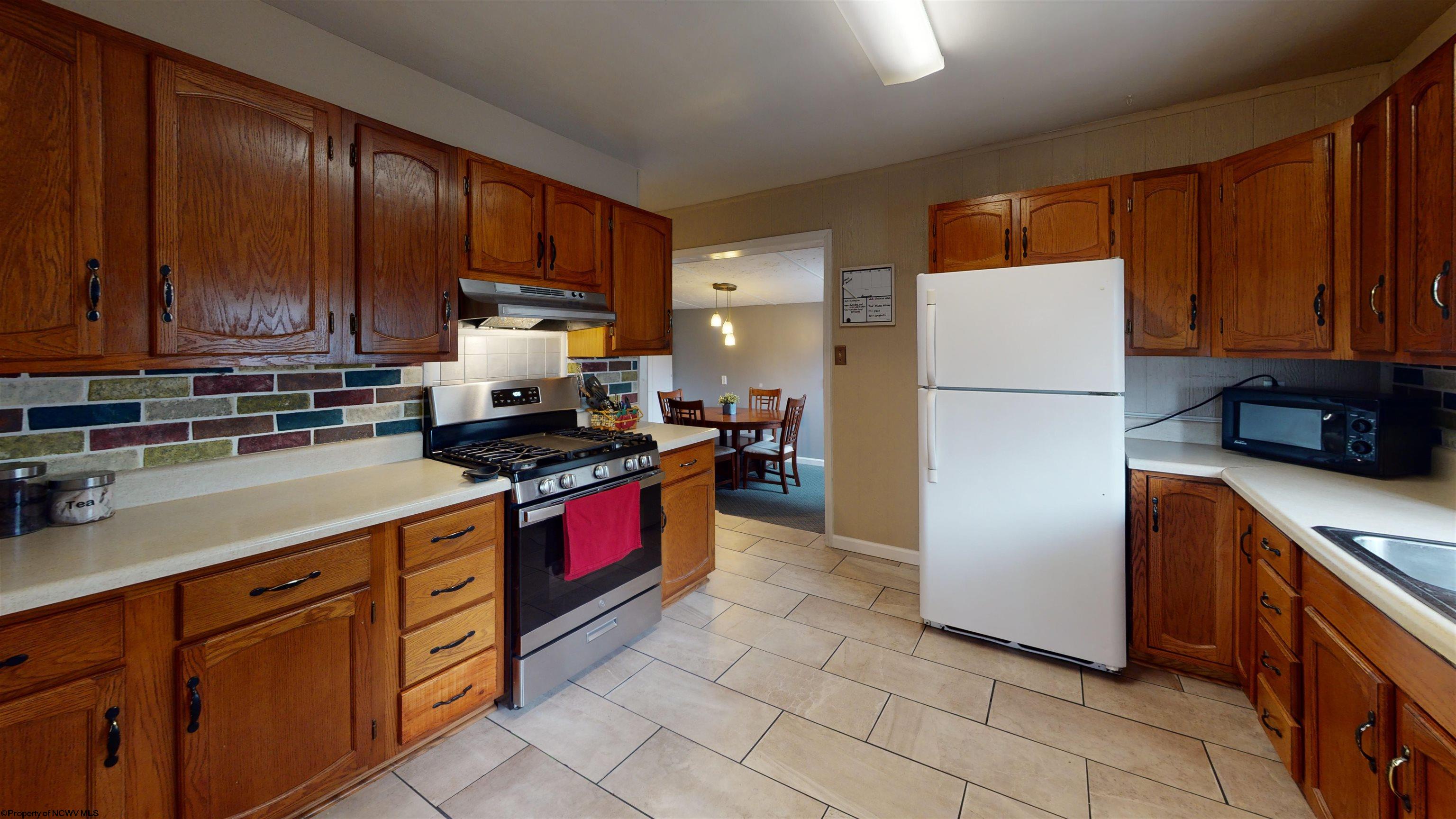 1360 Overhill Road Fairmont, WV 26554 - Photo 6 of 20 Gallery Image 6