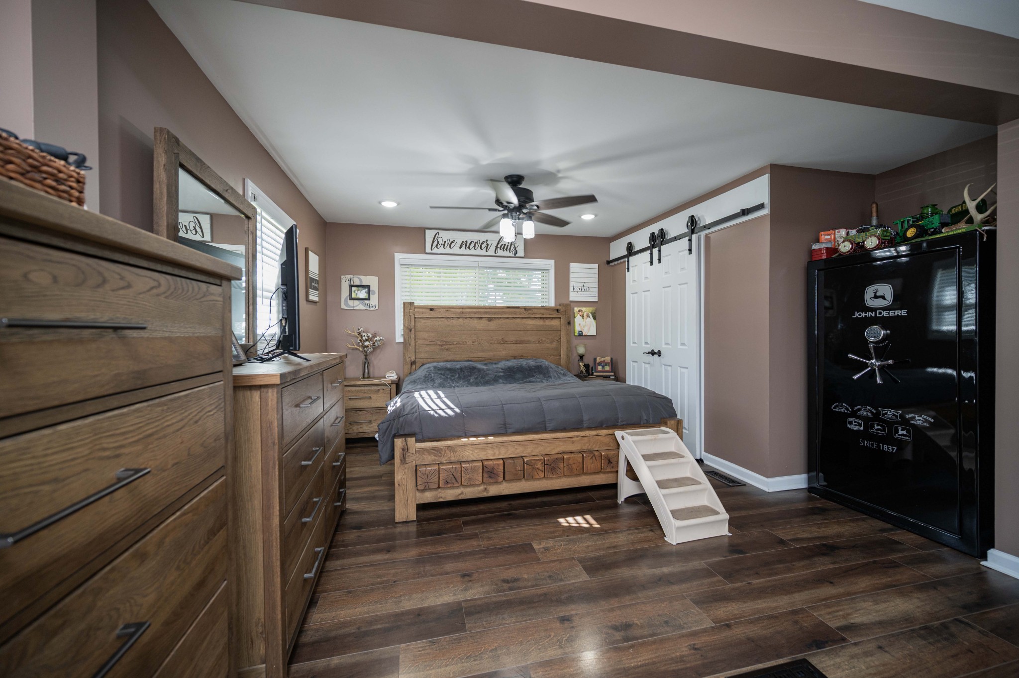 49 Bush Road Bradyville, TN 37026 - Photo 20 of 38 a living room with furniture and a fireplace