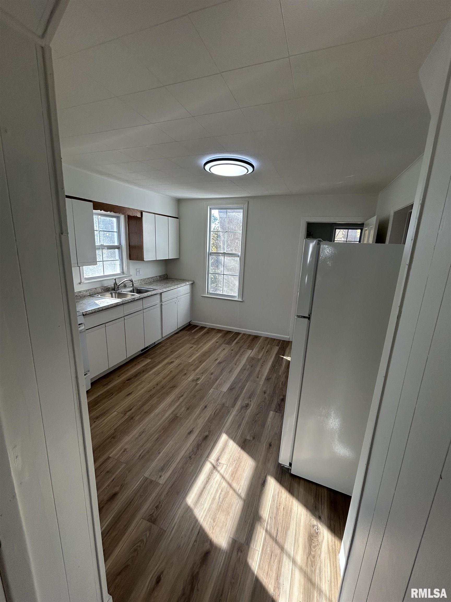1205 North Poole Avenue Springfield, IL 62702 - Photo 5 of 17 Gallery Image 5