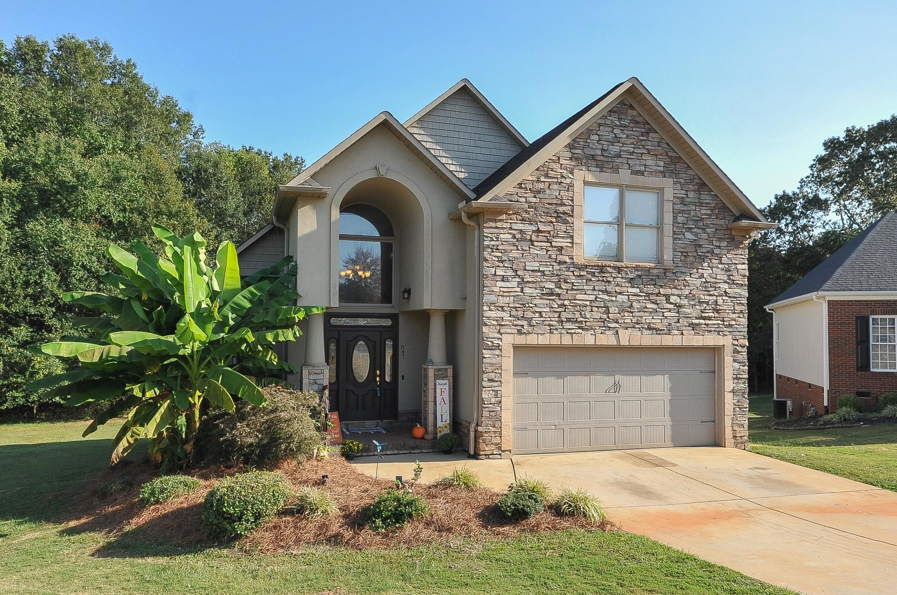 847 Redstone Drive Inman, SC 29349 - Photo 3 of 35 Gallery Image 3