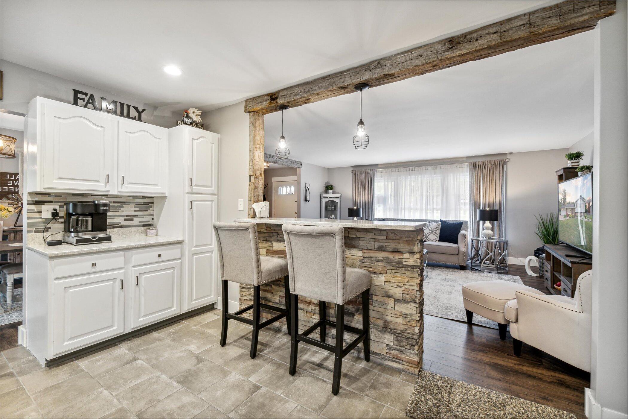 4745 Horton Road Jackson, MI 49201 - Photo 24 of 70 24-4745-Horton-Rd-Jackson-MI-49201-Windo