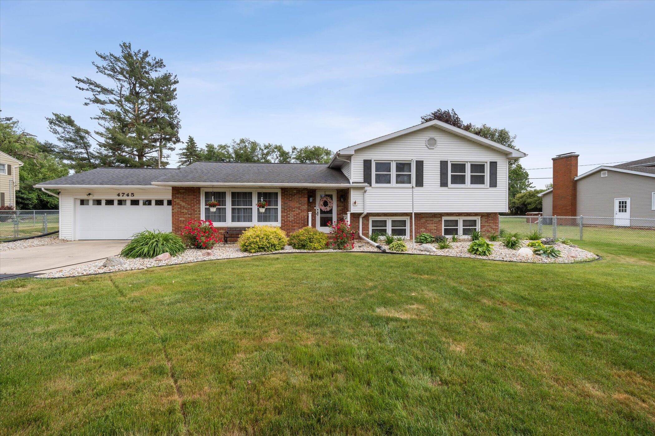 4745 Horton Road Jackson, MI 49201 - Photo 3 of 70 03-4745-Horton-Rd-Jackson-MI-49201-Windo