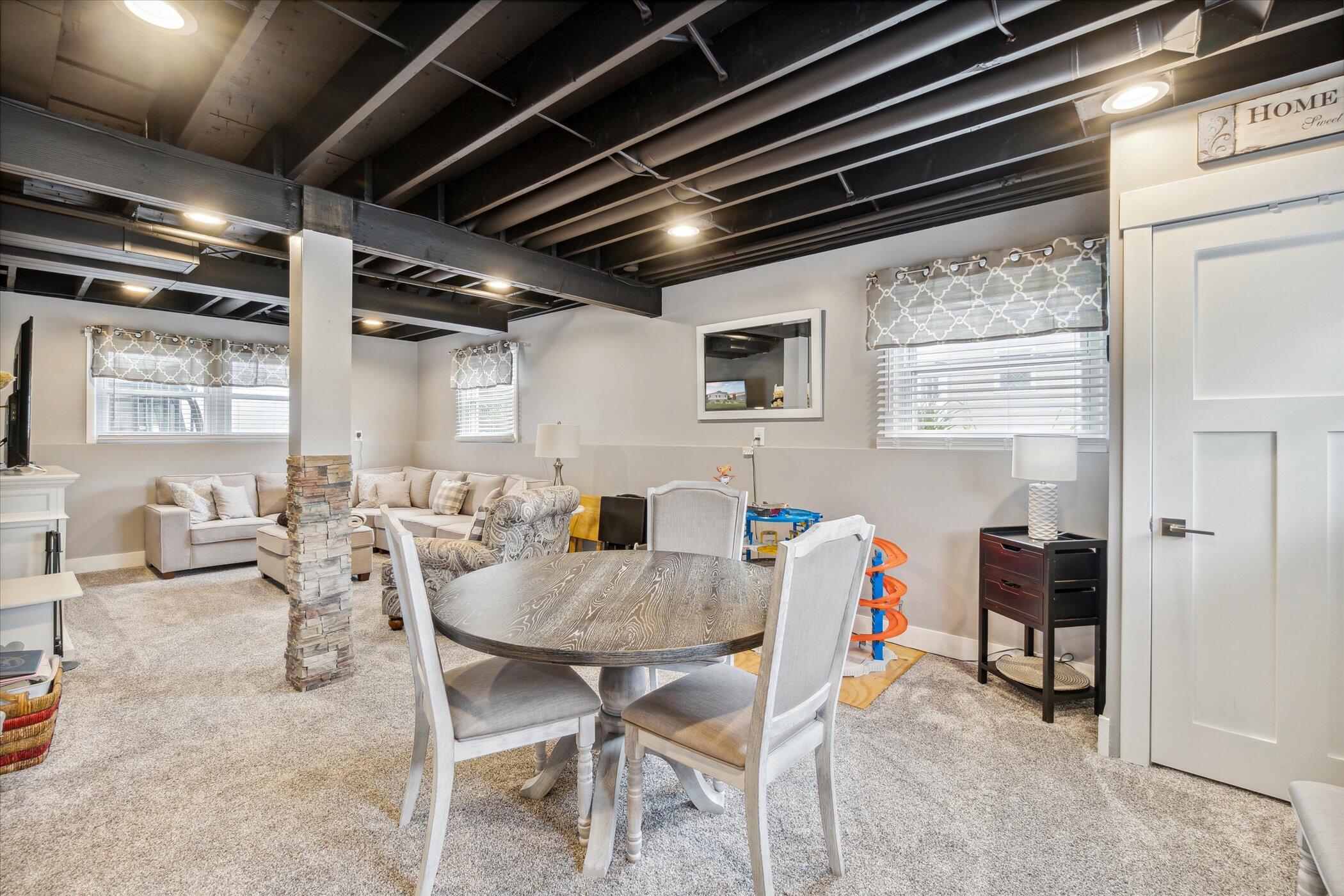 4745 Horton Road Jackson, MI 49201 - Photo 37 of 70 37-4745-Horton-Rd-Jackson-MI-49201-Windo