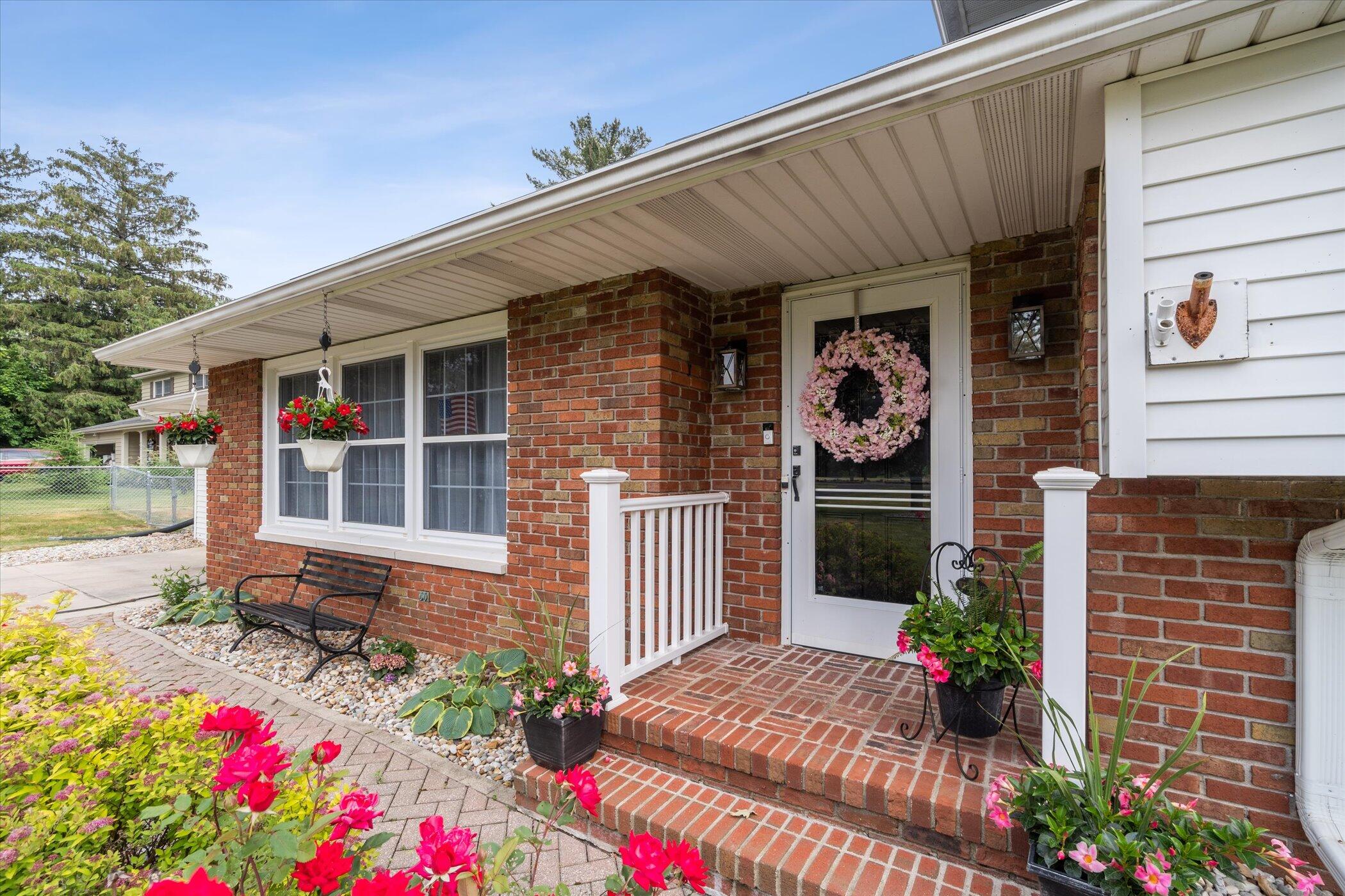 4745 Horton Road Jackson, MI 49201 - Photo 6 of 70 06-4745-Horton-Rd-Jackson-MI-49201-Windo