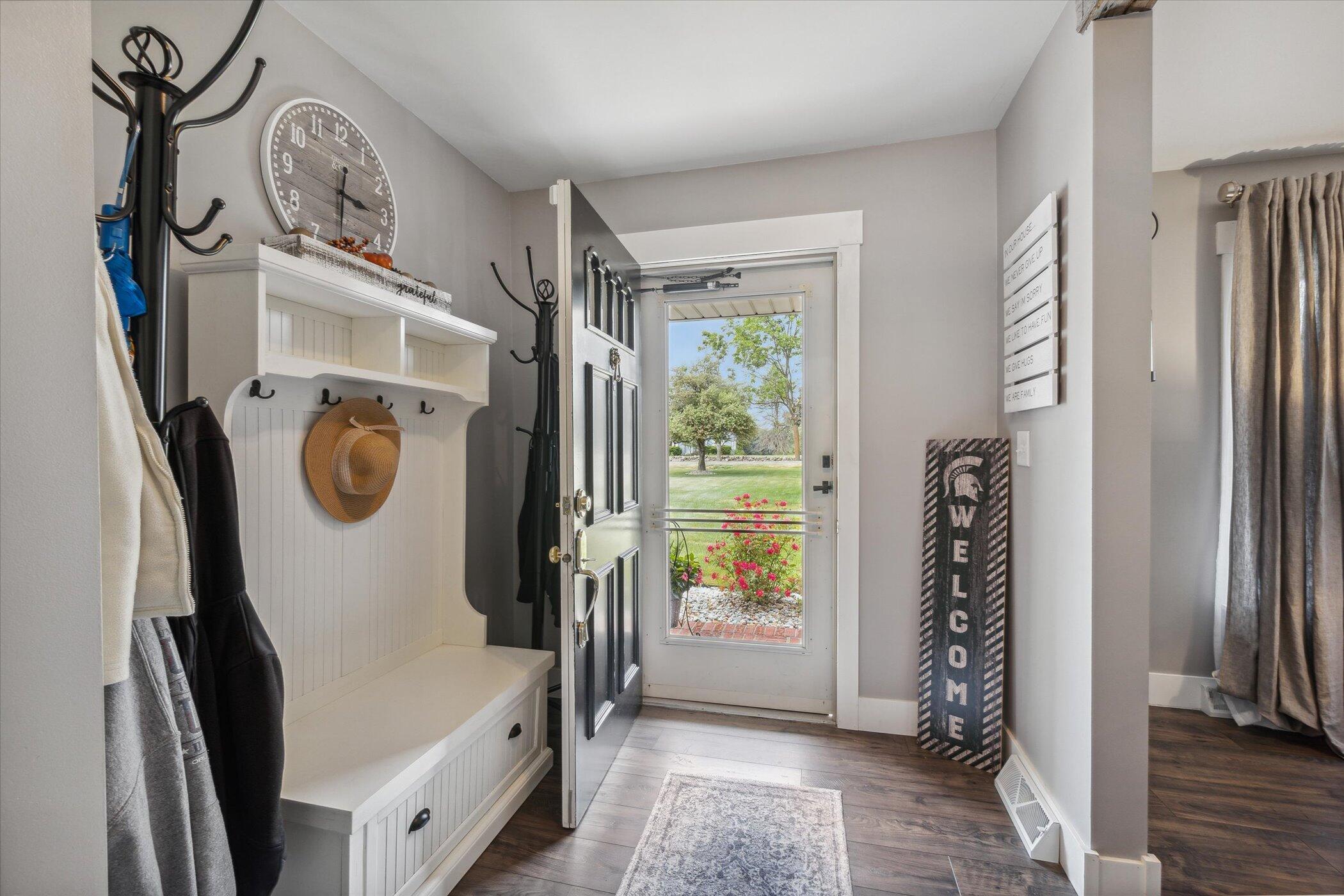 4745 Horton Road Jackson, MI 49201 - Photo 7 of 70 07-4745-Horton-Rd-Jackson-MI-49201-Windo