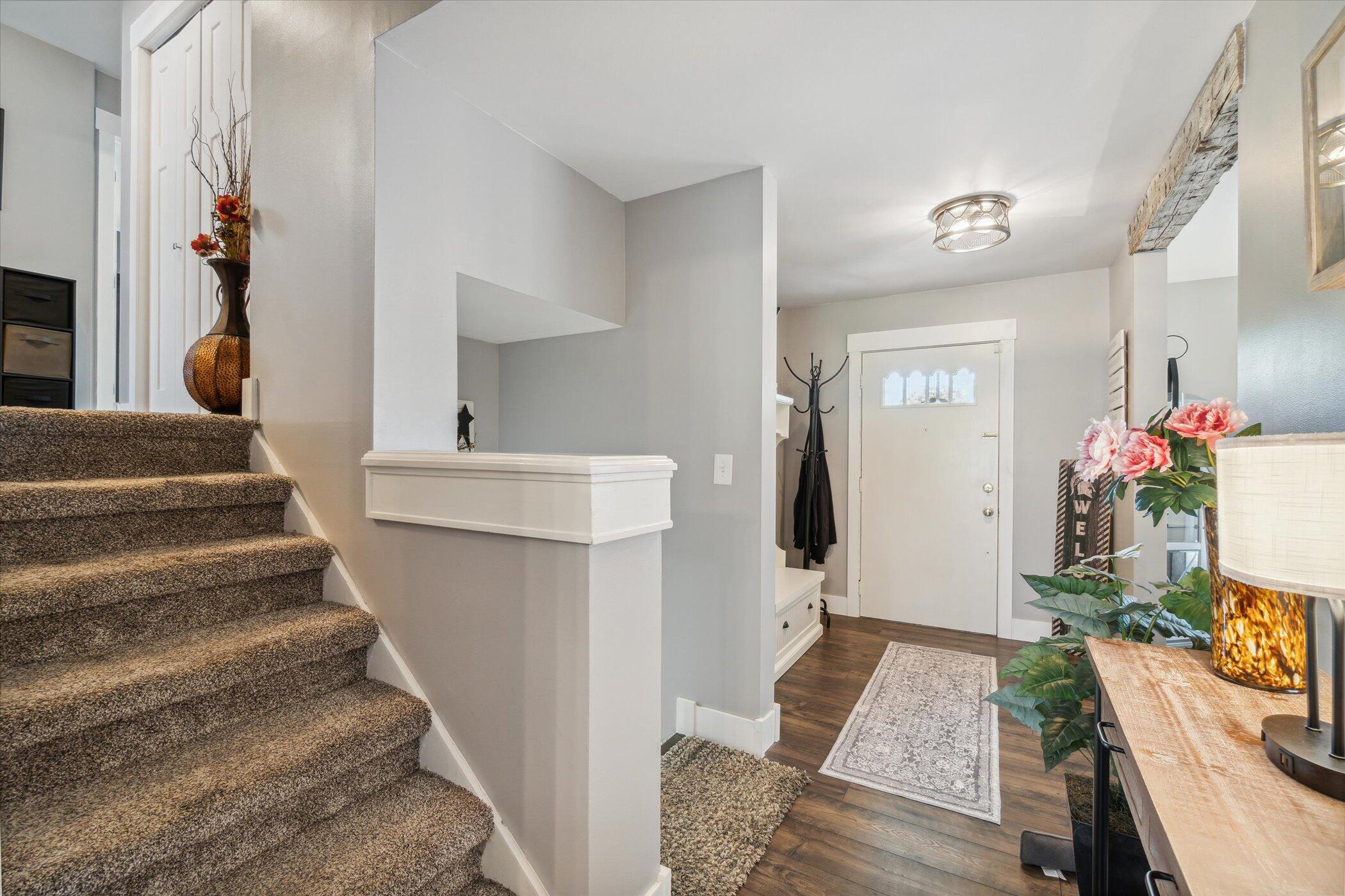 4745 Horton Road Jackson, MI 49201 - Photo 9 of 70 09-4745-Horton-Rd-Jackson-MI-49201-Windo