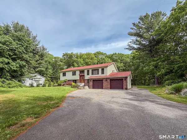 $459,900 | 209 Cranberry Pond Road, Norwich, CT 06360