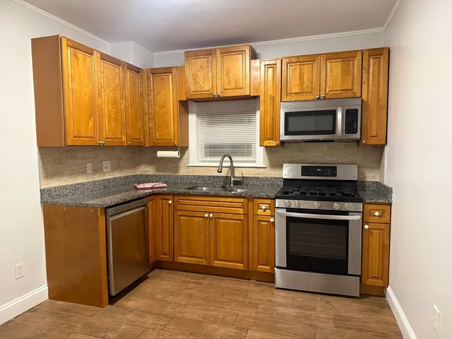 $3,000 | 23 Myrtle Street, Unit 1, Quincy, MA 02171