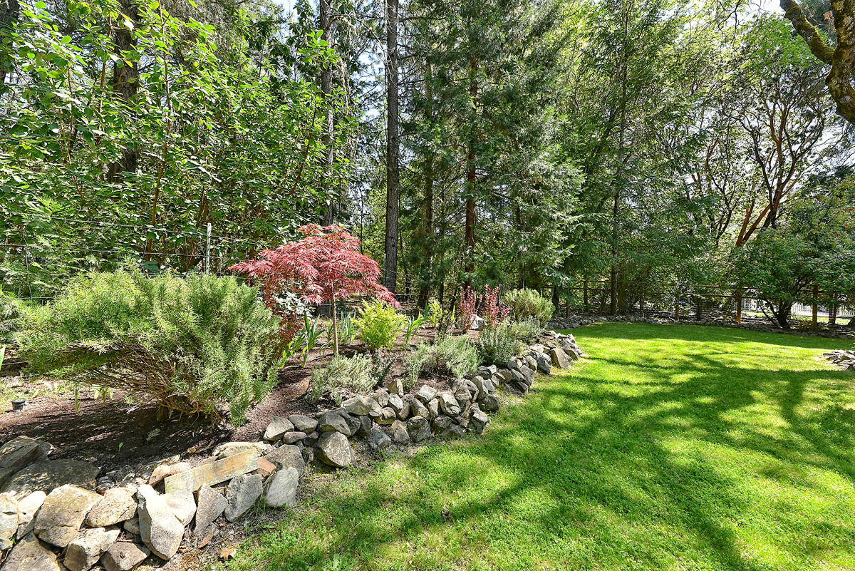 801 Upper Applegate Road Jacksonville, OR 97530 - Photo 33 of 40 DSC_7448