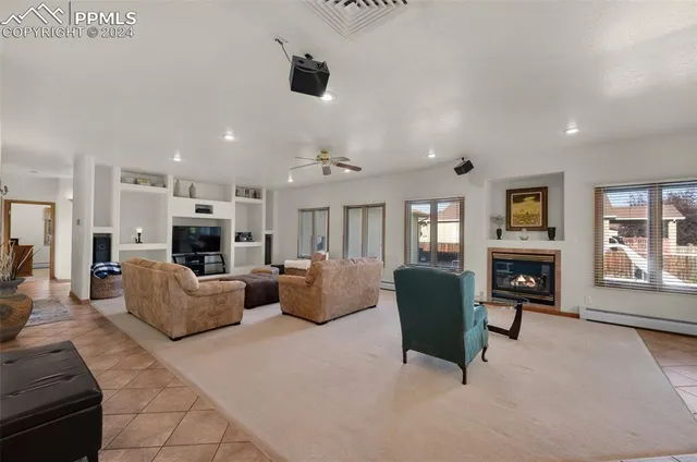 $779,000 | 59 Altadena Drive, Pueblo, CO 81005