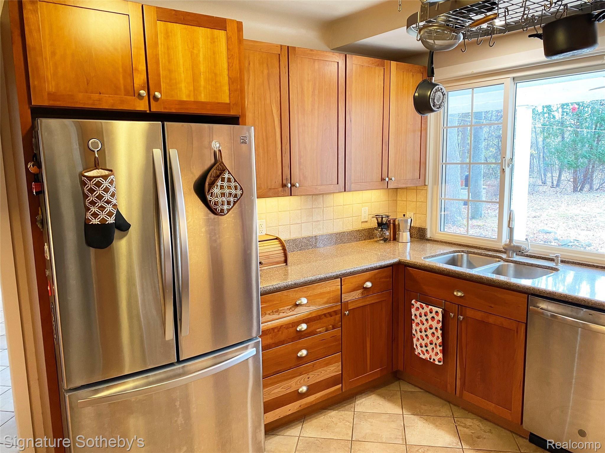 25175 Farmbrook Road Southfield, MI 48034 - Photo 13 of 32 12.jpg