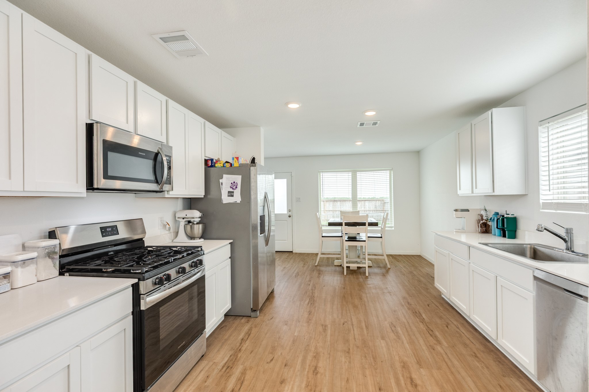 1523 Windrose Bend Angleton, TX 77515 - Photo 11 of 25