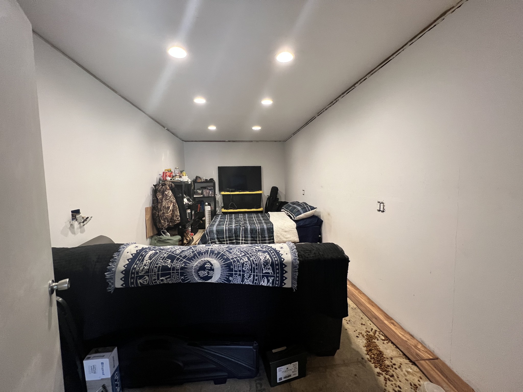 132 Pratt Road Manchester, TN 37355 - Photo 22 of 50 a bed room with furniture and wooden floor