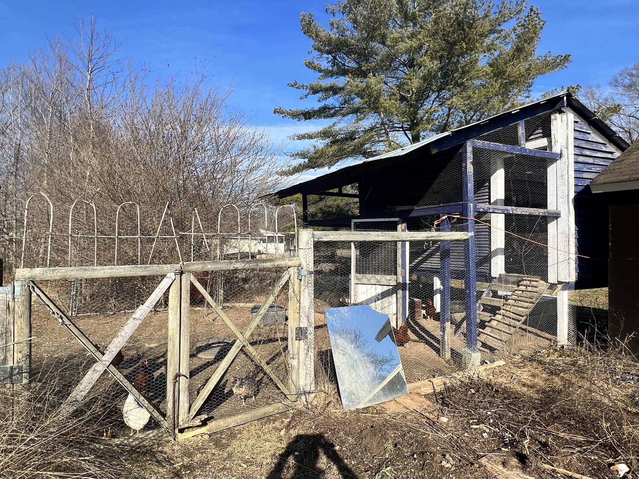 132 Pratt Road Manchester, TN 37355 - Photo 46 of 50 a view of a chairs and table in the patio