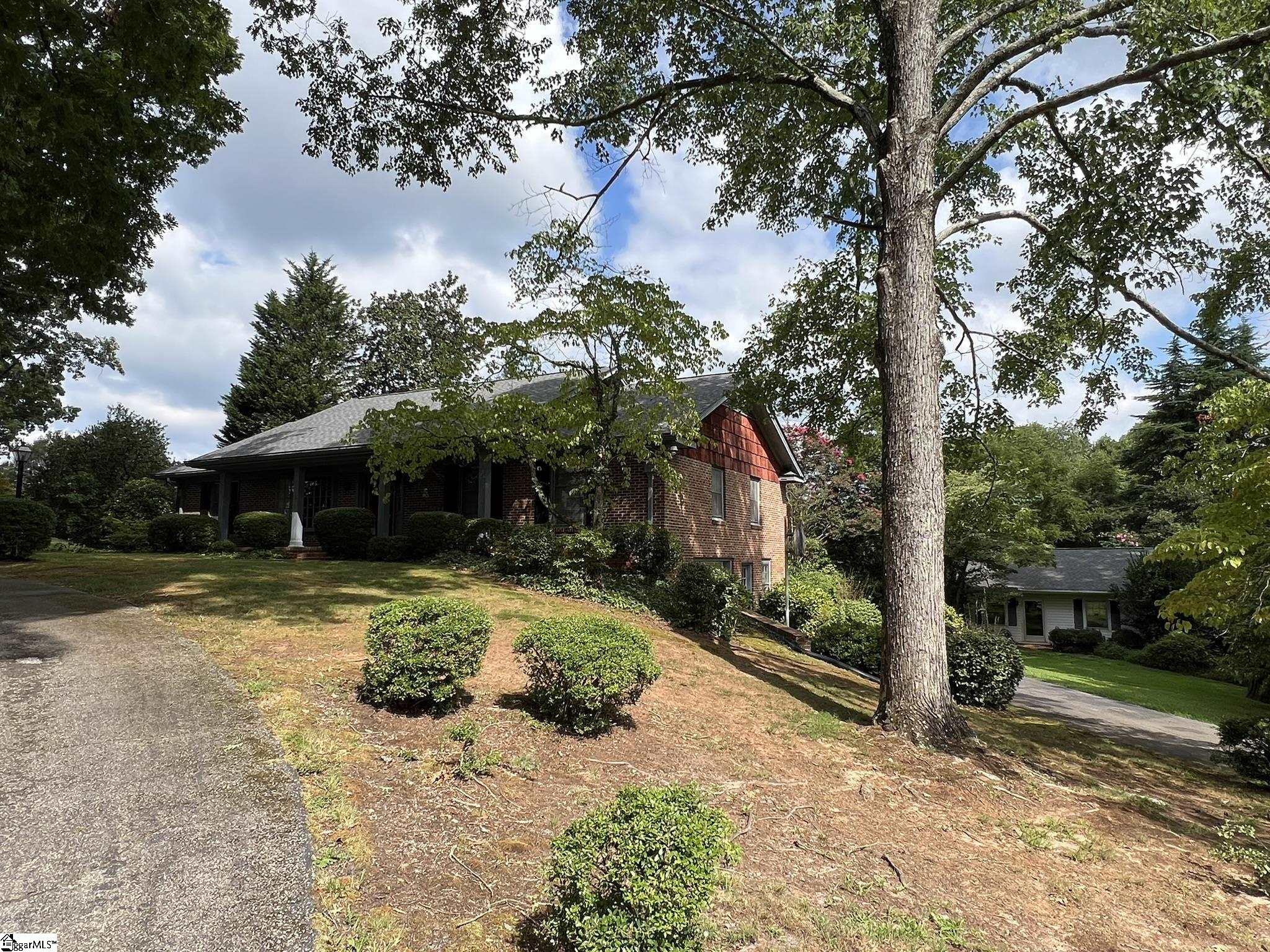 427 Bethlehem Ridge Road, Unit 429 Pickens, SC 29671 - Photo 4 of 35