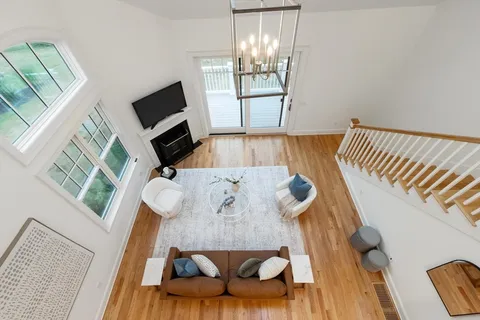 $1,099,000 | 14 Mill Stone Drive, Unit 14, Sherborn, MA 01770