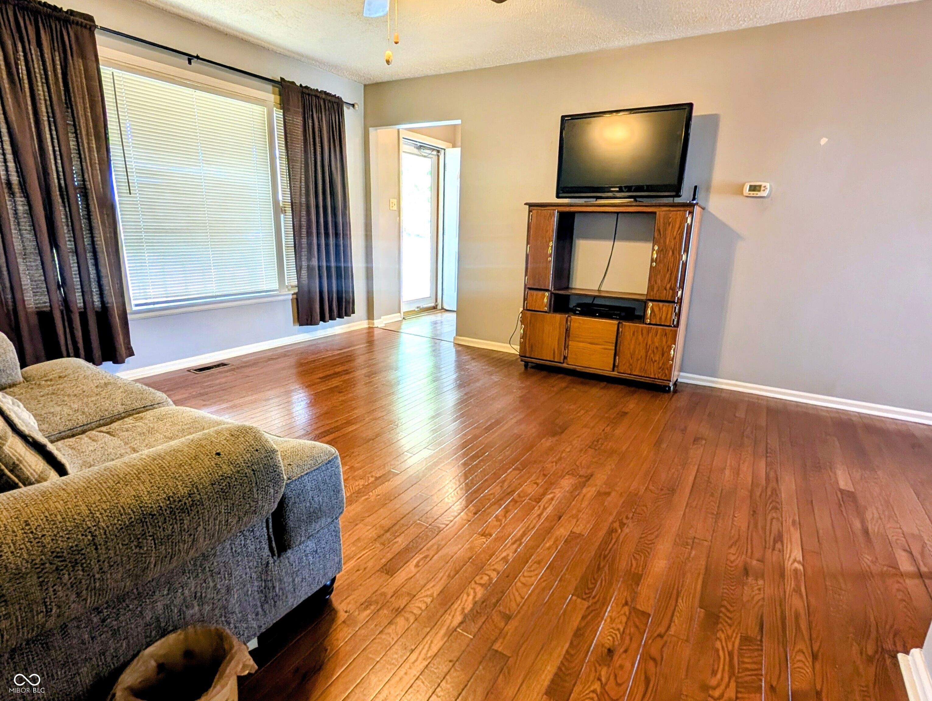 207 South Pleasant Street Edinburgh, IN 46124 - Photo 4 of 30