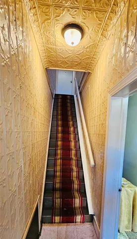 $1,250,000 | 67-28 Forest Avenue | Ridgewood