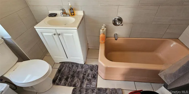 $1,250,000 | 67-28 Forest Avenue | Ridgewood