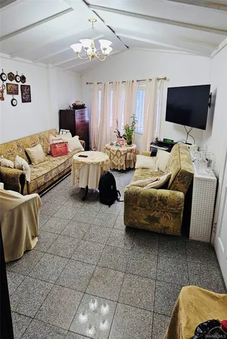 $1,250,000 | 67-28 Forest Avenue | Ridgewood