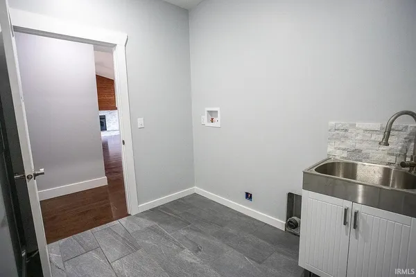 $389,000 | 5 East Cedar Rdg Lane, Bloomfield, IN 47424