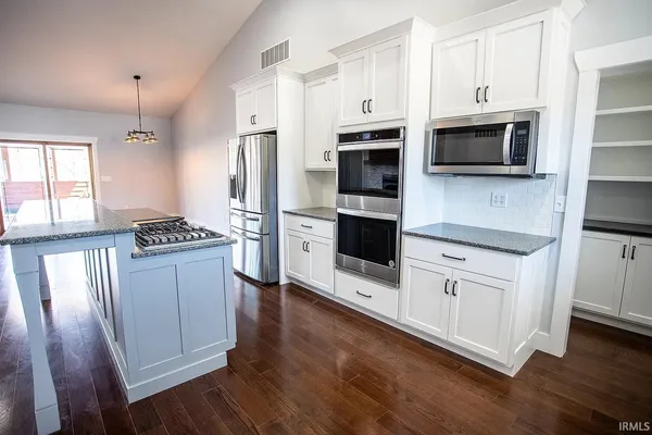 $389,000 | 5 East Cedar Rdg Lane, Bloomfield, IN 47424