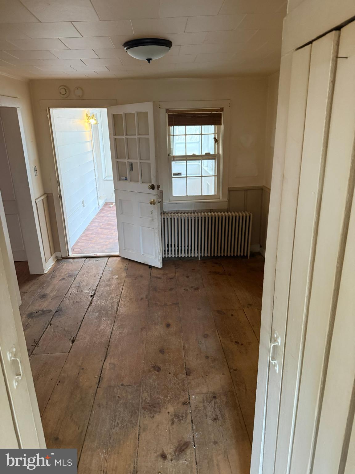 8026 Rider Avenue Towson, MD 21204 - Photo 3 of 29 a view of front door