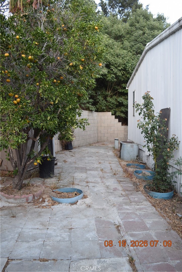 23500 The Old Road, Unit 9 Newhall, CA 91321 - Photo 56 of 56 Patio.