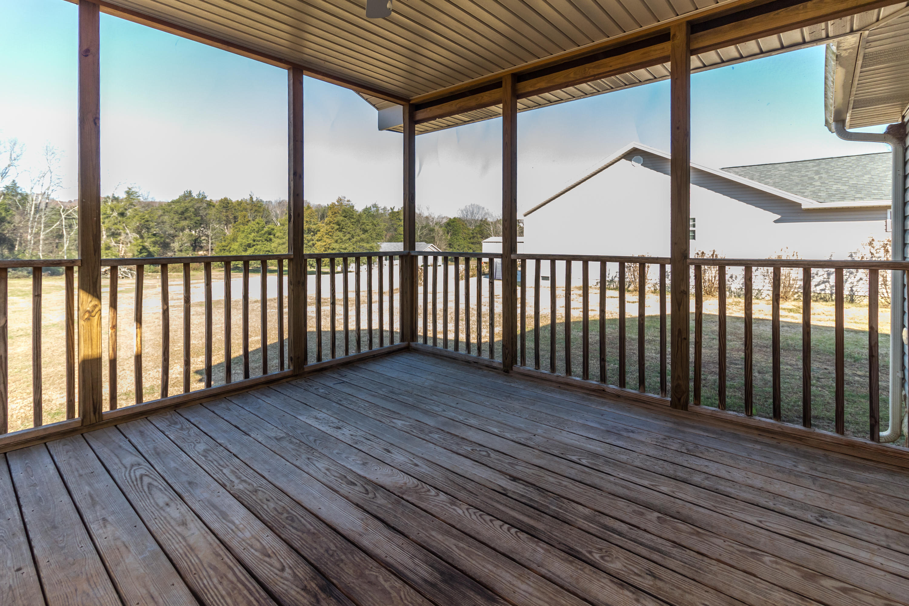 2465 Dry Valley Road Northeast Charleston, TN 37310 - Photo 23 of 27 screened porch