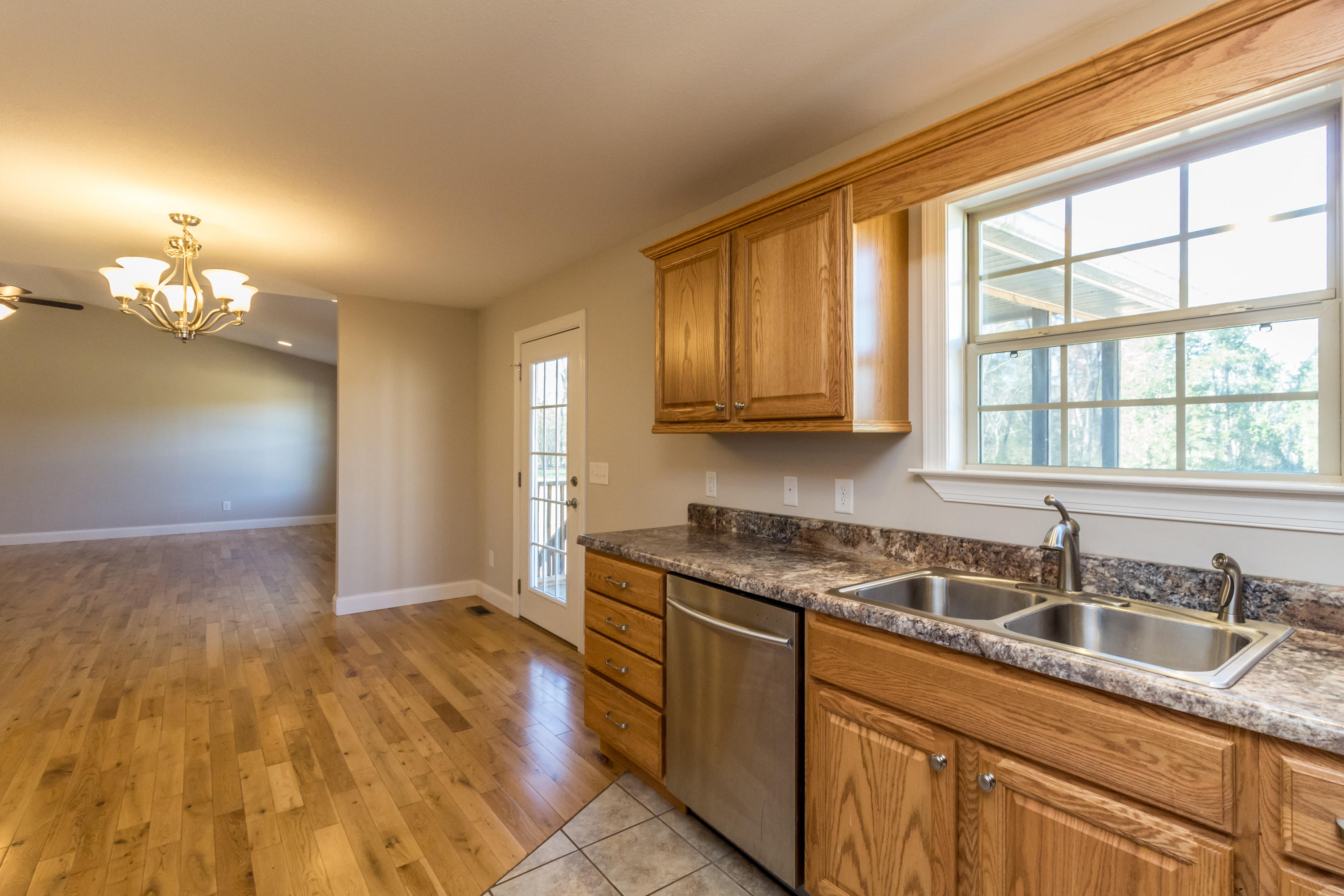 2465 Dry Valley Road Northeast Charleston, TN 37310 - Photo 10 of 27 kitchen