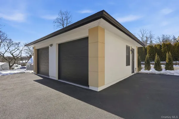 $12,000 | 31 Gedney Way, White Plains, NY 10605