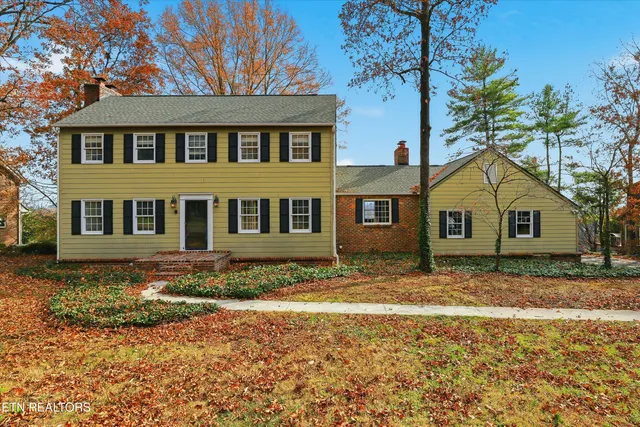 $600,000 | 11134 Crown Point Drive, Knoxville, TN 37934