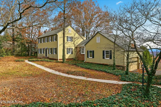 $600,000 | 11134 Crown Point Drive, Knoxville, TN 37934