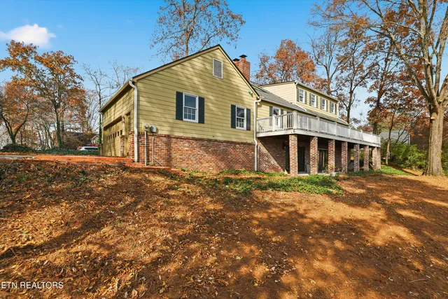 $600,000 | 11134 Crown Point Drive, Knoxville, TN 37934