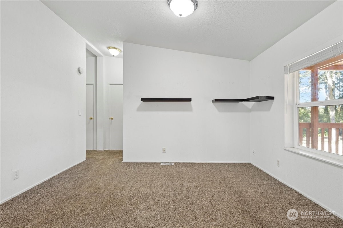 1393 Zylstra Road Oak Harbor, WA 98277 - Photo 14 of 35 Gallery Image 14
