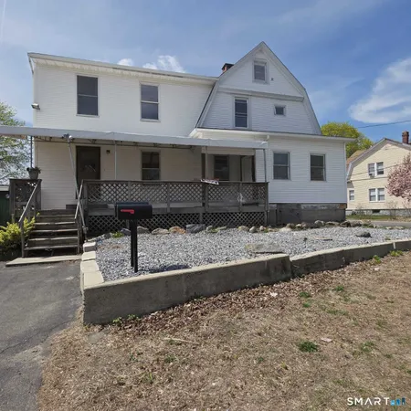$2,300 | 124 Geddes Terrace, Unit LEFT, Waterbury, CT 06708