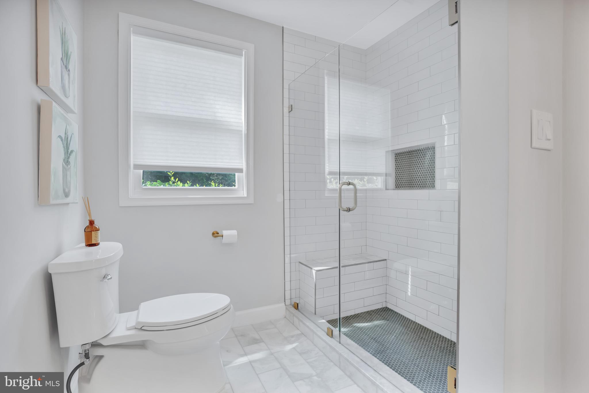 9619 Kingston Road Kensington, MD 20895 - Photo 27 of 44 Primary Suite Bath