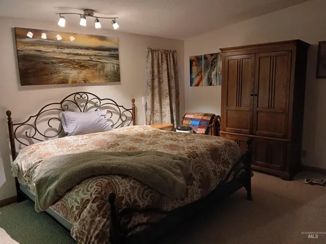 $319,000 | 3490 Highway 6, Princeton, ID 83857