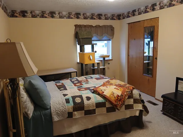 $319,000 | 3490 Highway 6, Princeton, ID 83857