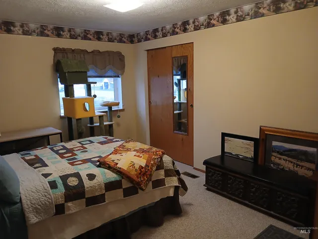 $319,000 | 3490 Highway 6, Princeton, ID 83857