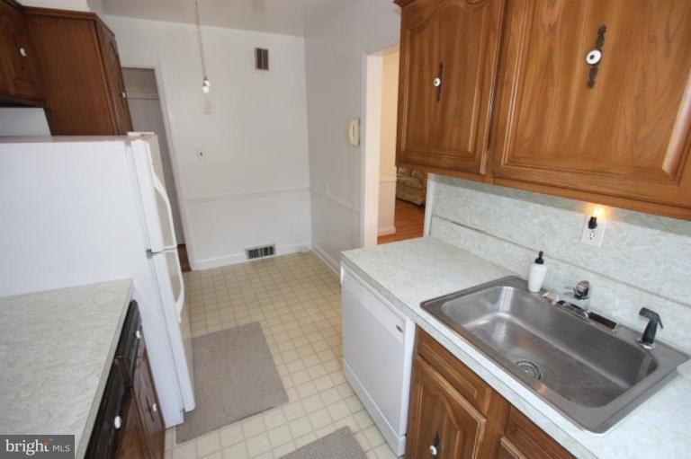 1914 Edgewood Road Parkville, MD 21286 - Photo 2 of 30 LOTS OF COUNTERSPACE & STORAGE!