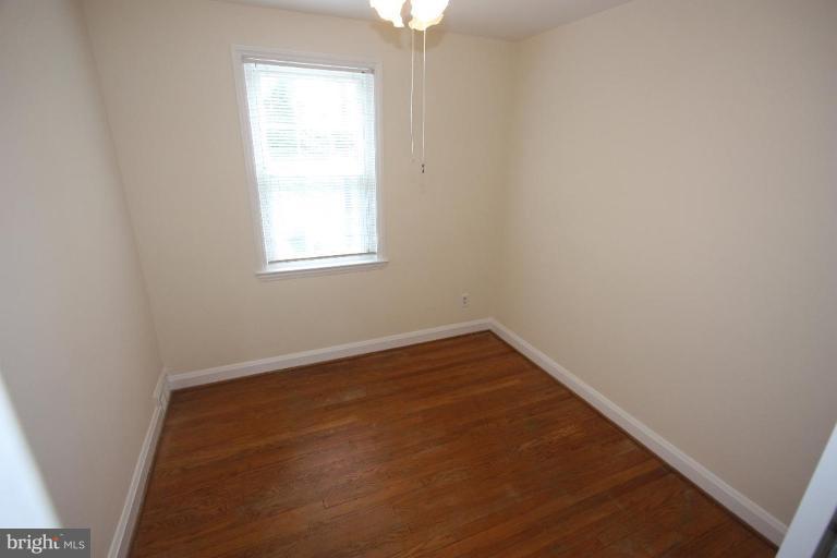 1914 Edgewood Road Parkville, MD 21286 - Photo 14 of 30 BEDROOM ... OR DEN ... OR HOME OFFICE?