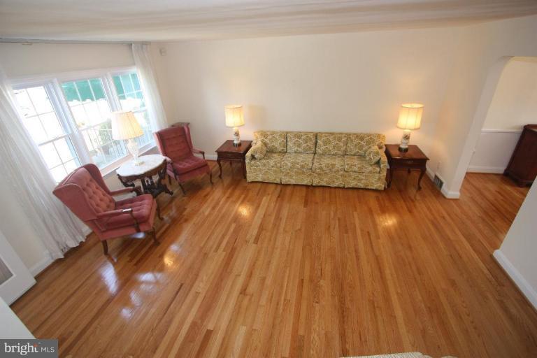 1914 Edgewood Road Parkville, MD 21286 - Photo 7 of 30 TRIPLE WINDOWS ... LET IN THE SUNSHINE!