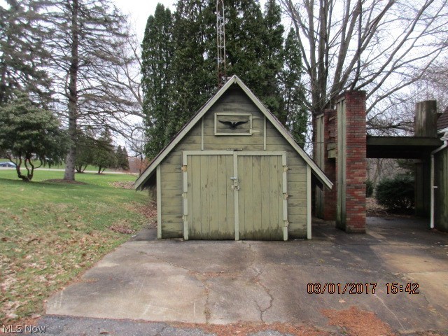 2884 Canton Road Uniontown, OH 44685 - Photo 6 of 11