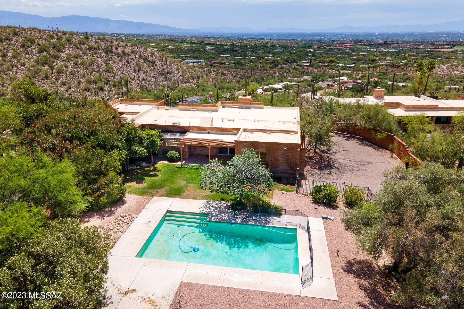6942 North Table Mountain Road Tucson, AZ 85718 - Photo 2 of 43