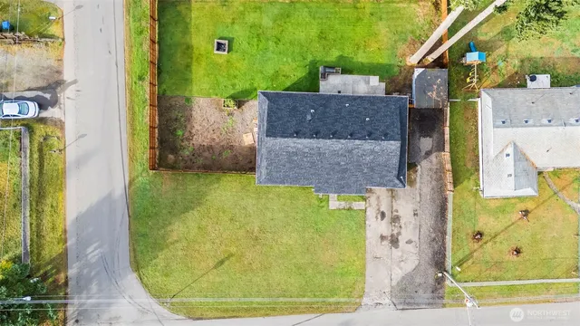 aerial view of a house having outdoor space