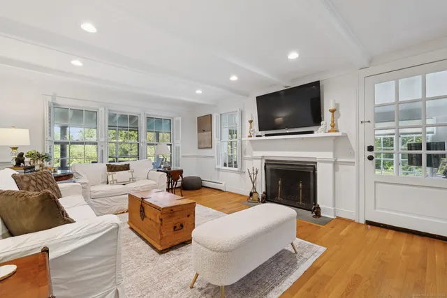 $699,000 | 276 Hart Street, Bristol, CT 06010